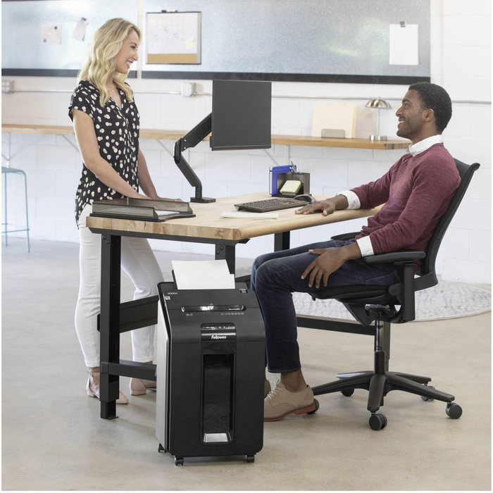 Fellowes AutoMax 100M Destructrice de documents automatique 100 feuilles Mini-Coupe 23L Noir