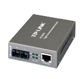 TP-Link MC200CM Convertisseur Fibre Optique Gigabit 1000Base-SX à 1000Base-T, 1 Gbps, 550 m, Externe TP-Link MC200CM Convertisseur Fibre Optique Gigabit 1000Base-SX à 1000Base-T, 1 Gbps, 550 m, Externe
