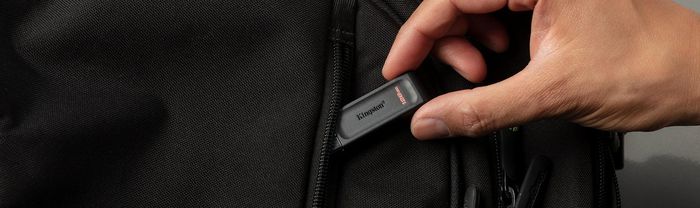 Kingston DataTraveler 70 - Clé USB 3.2 Gen 1 Type-C 128 Go - Portable pour Ordinateurs, Tablettes et Téléphones