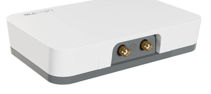 MikroTik KNOT Passerelle IoT - Processeur QCA9531 650 MHz, 64 Mo RAM, Wi-Fi 4 300 Mbit/s, Bluetooth, 2x Ports Ethernet 100 Mbps avec PoE-in/out, RS485, Modbus