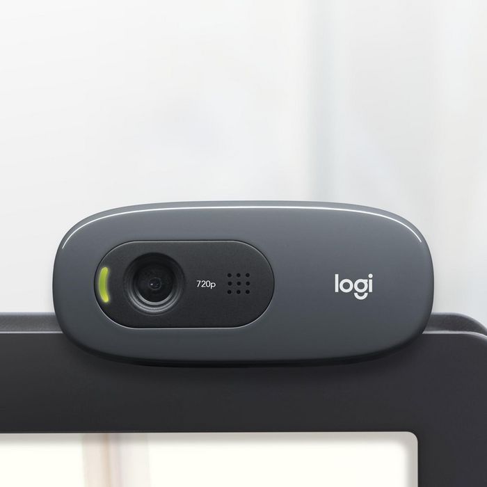 Logitech Webcam HD 720p avec microphone à réduction de bruit, capteur 3 Mpx, USB 2.0, pour appels vidéo sur Skype et messageries Logitech Webcam HD 720p avec microphone à réduction de bruit, capteur 3 Mpx, USB 2.0, pour appels vidéo sur Skype et messageries