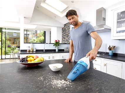 Black+Decker WDC-115-WA Aspirateur Main Inalámbrico Sans Fil, 3.6V Lithium, Aspire Solides et Liquides, Technologie Grab & Go, Dépôt Translucide