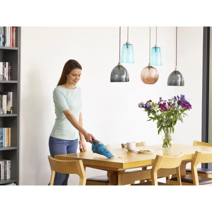 Black + Decker WDC215WA-QW Dustbuster Lithium, Aspirateur à main 7.2V sans fil bleu pour eau et poussière, batterie lithium, bol large 385 ml