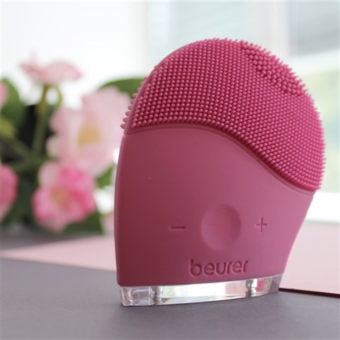 Beurer FC-49 Cepillo Facial - Brosse de Nettoyage Visage 2 en 1 en Silicone avec Massage Anti-Âge, 3 Zones de Brosses, IPX7, Rechargeable