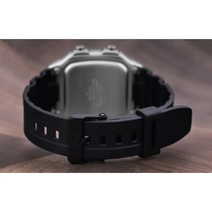 Casio AE-1200WH-1CVEF - Montre en plastique noir avec éclairage LED, chronomètre, 5 alarmes, calendrier automatique et heure universelle