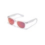 Hawkers SLATER Lunettes de Soleil Carrées Polarisées Cristal Rubis Irisé Monture Blanche Translucide Verres UV400 Unisexe TR90
