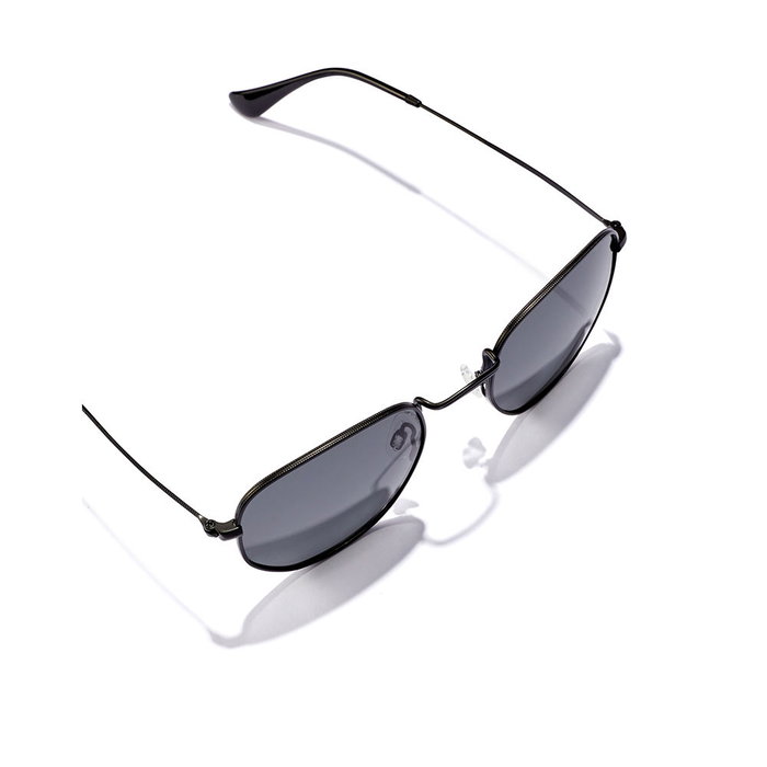 Hawkers SIXGON DRIVE Lunettes de Soleil Polarisées Unisexe Verres Gris Monture Noire Verres Polarisés UV400