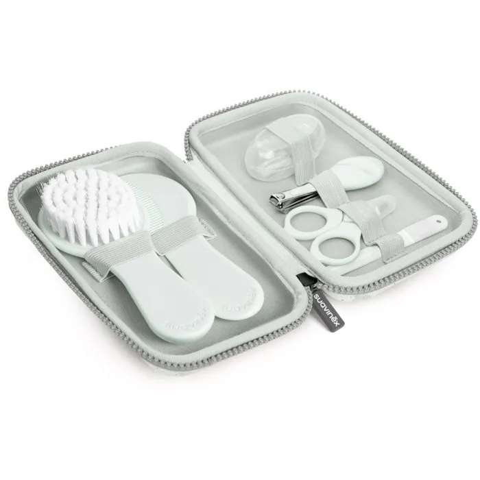 Suavinex BIRDIES - Trousse de toilette Hygge pour bébé dès la naissance (Brosse, peigne, brosse à dents silicone, coupe-ongles, ciseaux, lime) - Vert