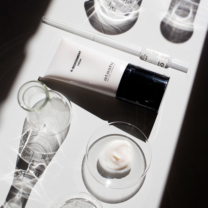 Atashi Crème K-BIOFERMENT 50 ml - Soin Anti-Âge Revitalisant pour Peaux Sensibles et Stressées