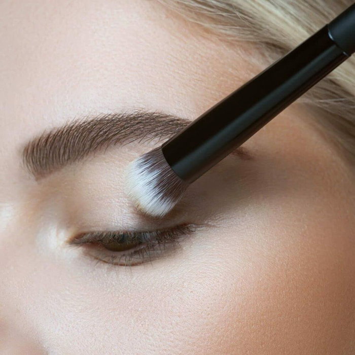 Artdeco Concealer & Camouflage Brush premium quality