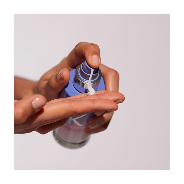 Kerastase BLOND ABSOLU Sérum Cicanuit Revitalisant Nuit Cheveux Décolorés Acide Hyaluronique 90 ml Kerastase BLOND ABSOLU Sérum Cicanuit Revitalisant Nuit Cheveux Décolorés Acide Hyaluronique 90 ml