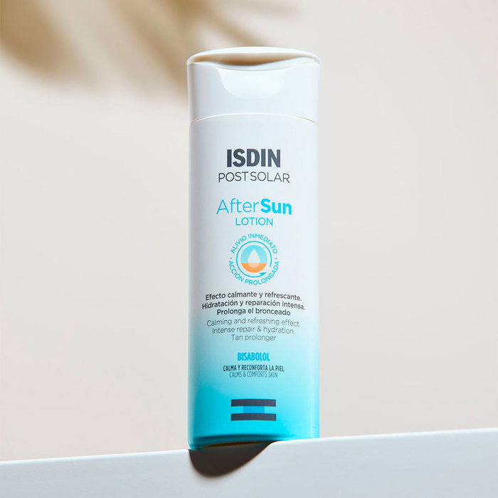 Isdin Lait Après Soleil POST-SUN 200 ml - Hydratant, Rafraîchissant et Réparateur pour Tous Types de Peaux