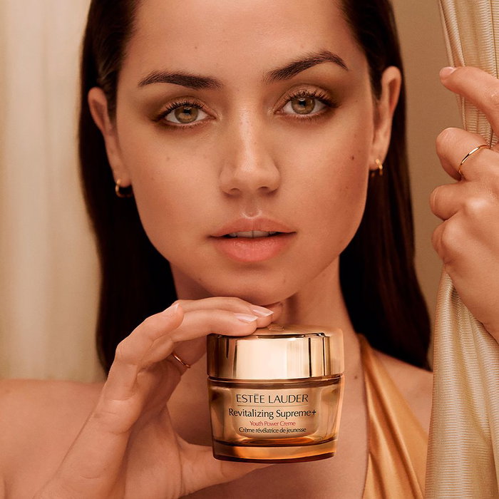 Estée Lauder Crème Jeunesse Revitalizing Supreme+ Youth Power 50 ml - Fermeté et Éclat Estée Lauder Crème Jeunesse Revitalizing Supreme+ Youth Power 50 ml - Fermeté et Éclat