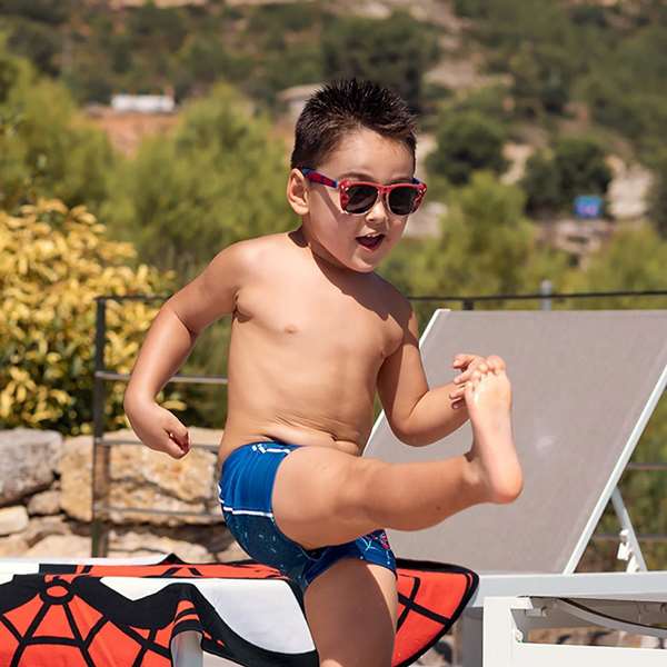 Cerdá Gafas de sol Spiderman pour enfants - Lunettes de soleil Marvel - Âge recommandé 2 à 8 ans