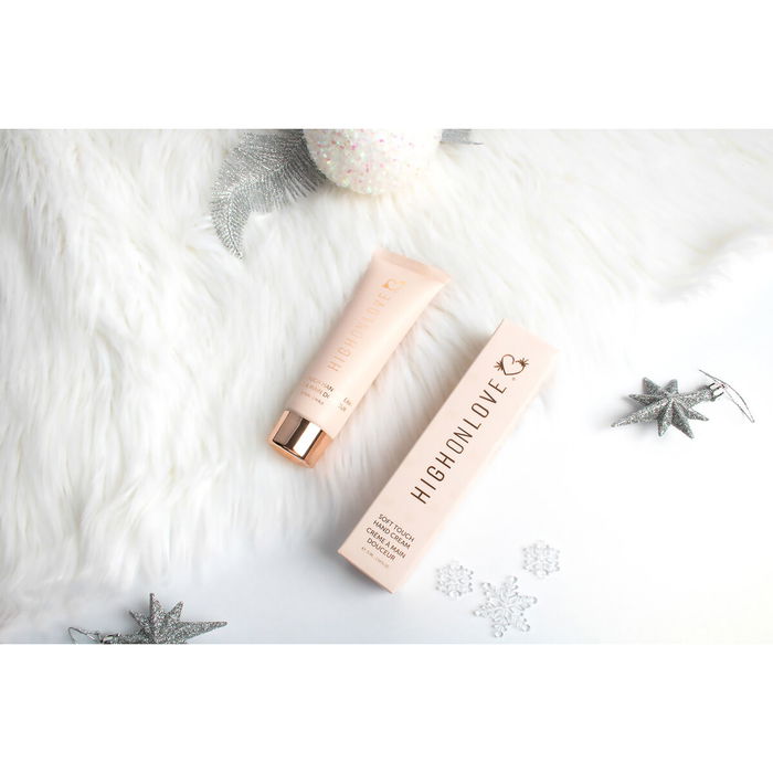 Lotion mains High on Love