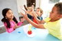 Mattel Juego Baño Boom Destapa Y Atrapa - Jeu de bain Boom - Destape et attrape - Pour enfants de 12 mois à 99 ans