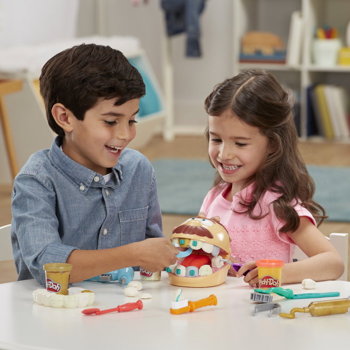 Playdoh Cabinet dentaire pour enfants avec 8 pots de pâte à modeler