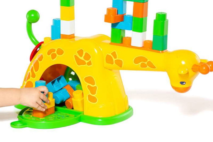 Molto Jirafa d'activités avec 15 blocs et sons, jouet d'éveil en plastique de 51 cm pour enfants à partir de 1 an Molto Jirafa d'activités avec 15 blocs et sons, jouet d'éveil en plastique de 51 cm pour enfants à partir de 1 an