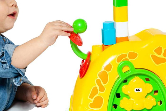 Molto Jirafa d'activités avec 15 blocs et sons, jouet d'éveil en plastique de 51 cm pour enfants à partir de 1 an Molto Jirafa d'activités avec 15 blocs et sons, jouet d'éveil en plastique de 51 cm pour enfants à partir de 1 an