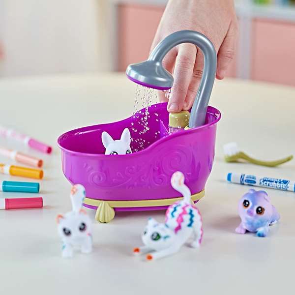 Crayola Washimals - Nouveau Set de Baignoire et 4 Animaux Lavables avec 6 Marqueurs - Ensemble de Jeu Créatif Réutilisable pour Enfants - Référence 74-7453