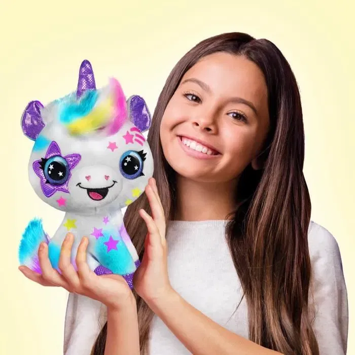 Canal Toys Peluche à Personnaliser Licorne - Set Créatif avec Airbrush Électrique, 120+ Pochoirs et Feutres pour Enfants 6+ Ans Canal Toys Peluche à Personnaliser Licorne - Set Créatif avec Airbrush Électrique, 120+ Pochoirs et Feutres pour Enfants 6+ Ans