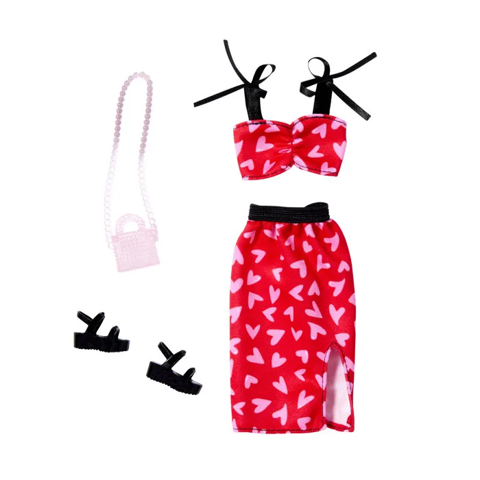 Barbie GWD96 - Tenue Complète Rose (Modèle Aléatoire) - Jouet Fille à Partir de 3 Ans