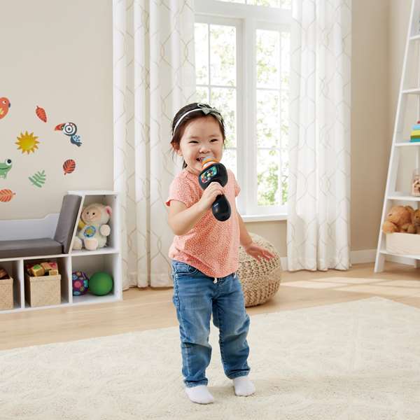 Vtech Microphone enfant Canta Conmigo avec 15 chansons populaires, connexion smartphone/MP3, avec lumières et sons, pour 2 à 6 ans, alimenté par 3 piles AAA Vtech Microphone enfant Canta Conmigo avec 15 chansons populaires, connexion smartphone/MP3, avec lumières et sons, pour 2 à 6 ans, alimenté par 3 piles AAA