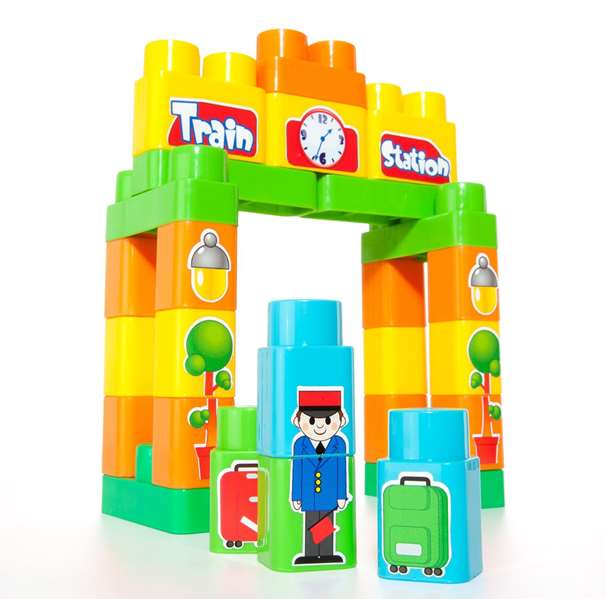 Molto - Jeu de construction train éducatif - 70 pièces avec chiffres et lettres - Pour 1 à 99 ans - Matériel en plastique