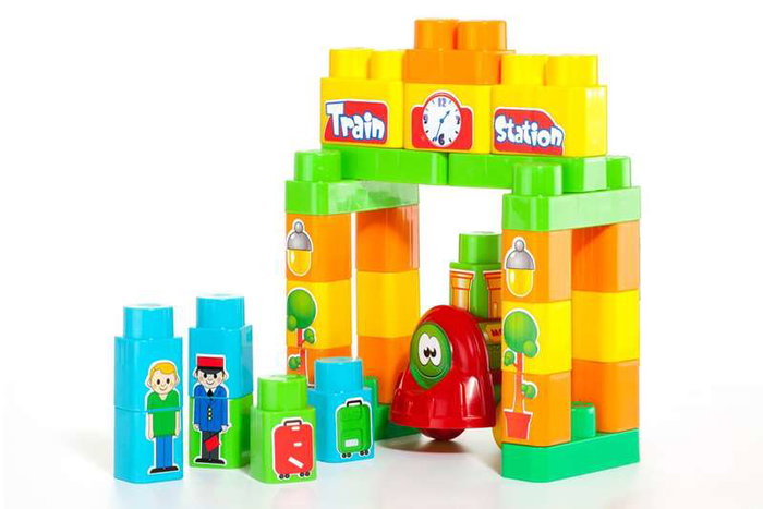 Molto - Jeu de construction train éducatif - 70 pièces avec chiffres et lettres - Pour 1 à 99 ans - Matériel en plastique