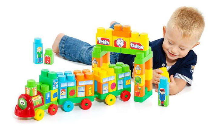 Molto - Jeu de construction train éducatif - 70 pièces avec chiffres et lettres - Pour 1 à 99 ans - Matériel en plastique