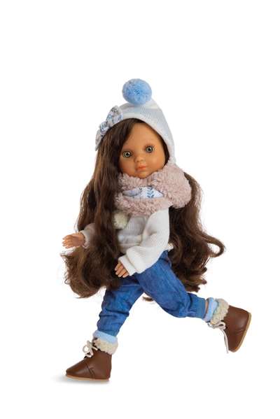Berjuan 5823-22 - Poupée Eva articulée avec cheveux châtains, pantalon jean et pull en laine blanche, pour enfants dès 3 ans