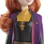Disney Princess Poupée Anna La Reine des Neiges 2 HLW50 - Figurine articulée avec cape, jupe et bottes amovibles, tenue de voyage noire et violette