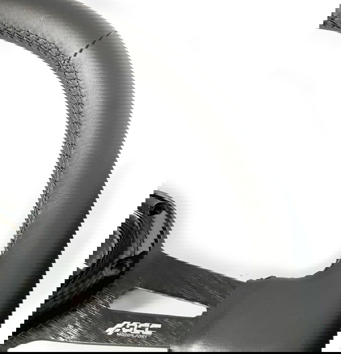 Occ Motorsport OCCVOL016 Volant Semidéplacé Mod. Classic Cuir De Nappa Bras Noirs Occ Motorsport OCCVOL016 Volant Semidéplacé Mod. Classic Cuir De Nappa Bras Noirs