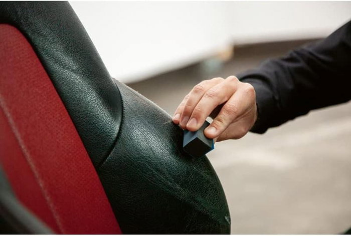 Quixx Réparateur De Cuir Et Vinyle QQ10259 - Kit Réparation Trou Fissure - Noir 5ml - Nettoyant 30ml Quixx Réparateur De Cuir Et Vinyle QQ10259 - Kit Réparation Trou Fissure - Noir 5ml - Nettoyant 30ml