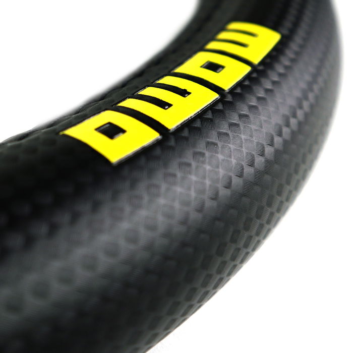 Momo Housse De Volant Universel Carbon Noir Jaune 38-39 Cm MOMLSWC013BY