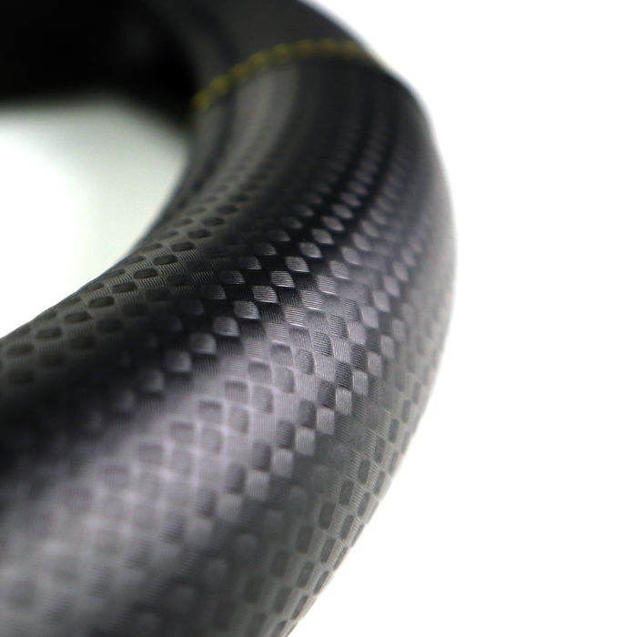 Momo Housse De Volant Universel Carbon Noir Jaune 38-39 Cm MOMLSWC013BY