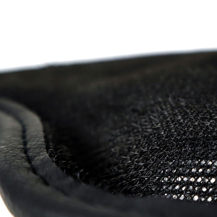 Momo Drive.Crb-Blk MOML3MDBSS Tapis De Voiture Universel Noir Coutures Blanches Aluminium Momo Drive.Crb-Blk MOML3MDBSS Tapis De Voiture Universel Noir Coutures Blanches Aluminium