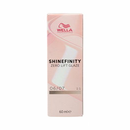 Wella Shinefinity - Tinte (Teinture) Semi-Permanente 60ml - Ton 06/07 - Pour Cheveux Ultra Brillants, Effet Vernis, Jusqu'à 6 Semaines, Sans Ammoniac