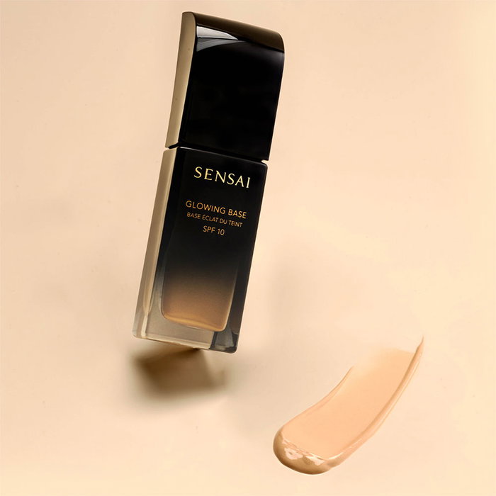 Sensai Glowing Base 30 ml - Base de Teint Préparatrice Éclat et Brillance Naturelle, Tout Type de Peau, SPF 10