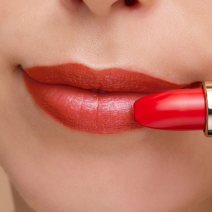 Sensai Le Rouge à Lèvres L'Apogée de la Soie Koishimaru, Shakuyaku Red #03, 3.5g - Couleur Intense, Brillance Subtile, Hydratation