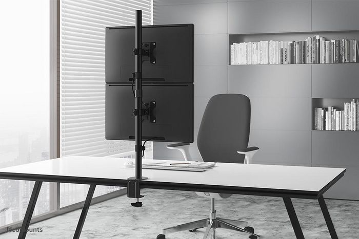 Neomounts FPMA-D550DVBLACK - Support de bureau double pour 2 écrans jusqu'à 32" - Pivotant, inclinable, rotatif - Compatible VESA 75x75/100x100 - Noir Neomounts FPMA-D550DVBLACK - Support de bureau double pour 2 écrans jusqu'à 32" - Pivotant, inclinable, rotatif - Compatible VESA 75x75/100x100 - Noir