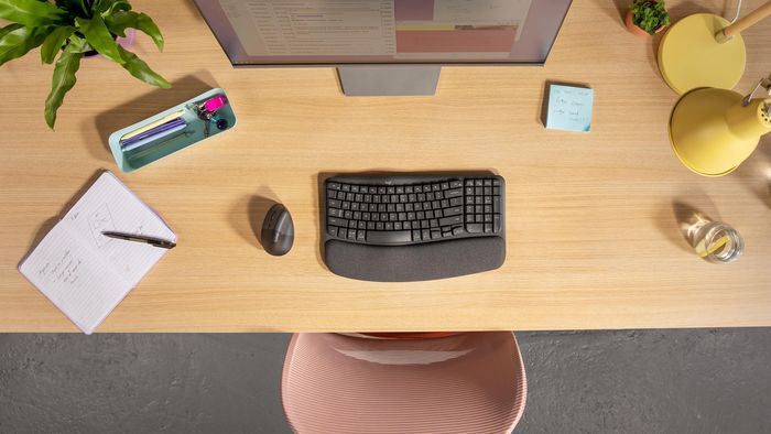 Logitech Lift - Souris ergonomique verticale sans fil pour gaucher, Bluetooth/USB Logi Bolt, silencieuse, 4 boutons, compatible Windows/macOS/iPadOS