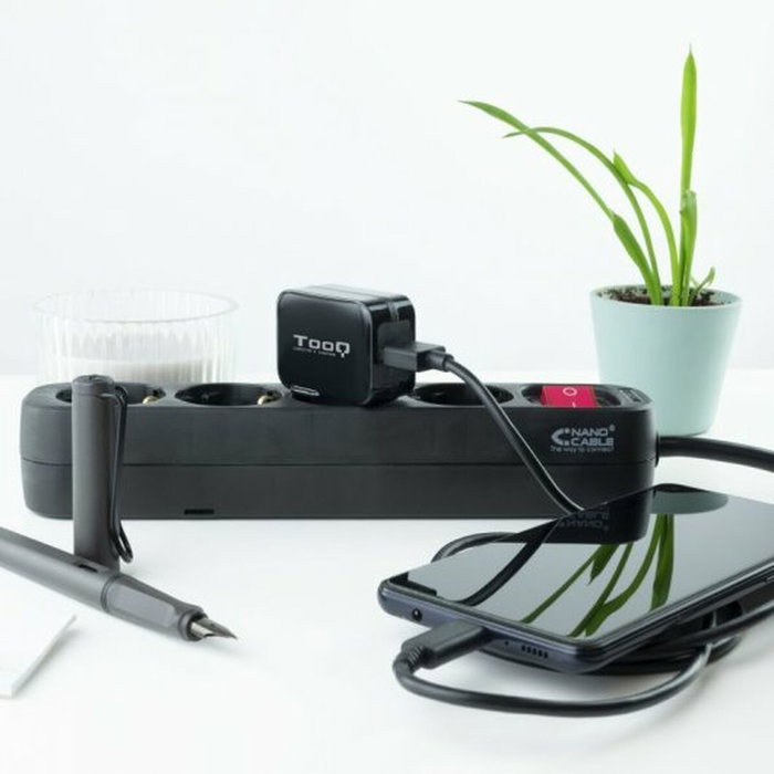 TooQ TQWC-1S01 Chargeur mural 12 W Noir