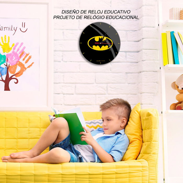 ERT GROUP Horloge murale Batman DC Comics avec cadran réfléchissant - Mécanisme silencieux - Diamètre 30,5 cm - Alimentation par pile AA ERT GROUP Horloge murale Batman DC Comics avec cadran réfléchissant - Mécanisme silencieux - Diamètre 30,5 cm - Alimentation par pile AA