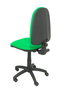 Chaise de bureau Aýna avec mécanisme Contact permanent de base, rembourrée de tissu vert. Équipée d'une base en polyamide noir, sans accoudoirs et de roulettes en nylon de 50 mm.