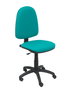 Chaise de bureau Aýna avec mécanisme Contact permanent de base, rembourrée de tissu couleur turquoise. Équipée d'une base en polyamide noir, sans accoudoirs et de roulettes en nylon de 50 mm.