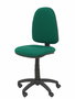 Chaise de bureau Aýna avec mécanisme Contact permanent de base, rembourrée de tissu vert bouteille. Équipée d'une base en polyamide noir, sans accoudoirs et de roulettes en nylon de 50 mm.