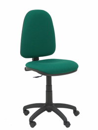 Chaise de bureau Aýna avec mécanisme Contact permanent de base, rembourrée de tissu vert bouteille. Équipée d'une base en polyamide noir, sans accoudoirs et de roulettes en nylon de 50 mm.