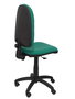 Chaise de bureau Aýna avec mécanisme Contact permanent de base, rembourrée de tissu vert émeraude. Équipée d'une base en polyamide noir, sans accoudoirs et de roulettes en nylon de 50 mm.