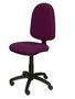 Chaise de bureau Aýna avec mécanisme Contact permanent de base, rembourrée de tissu violet. Équipée d'une base en polyamide noir, sans accoudoirs et de roulettes en nylon de 50 mm.